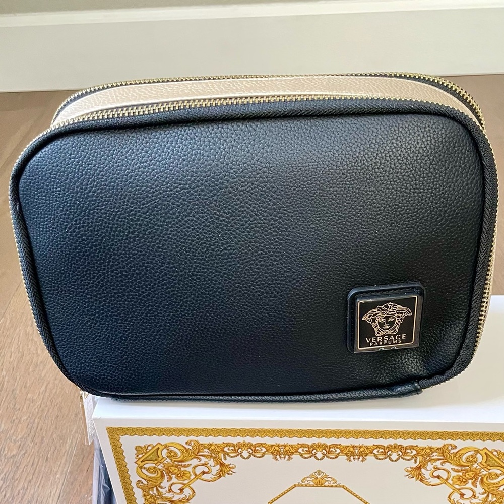 VERSACE PARFUMS COSMETICS MAKE UP BAG CASE BLACK GOLD BOLD GOLD ZIPPERS NEW